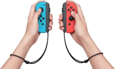Paire de manettes Joy-Con rouge néon / bleu néon — 2